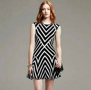 Banana Republic Black and White Knit Chevron Drop Waist Dress size MP